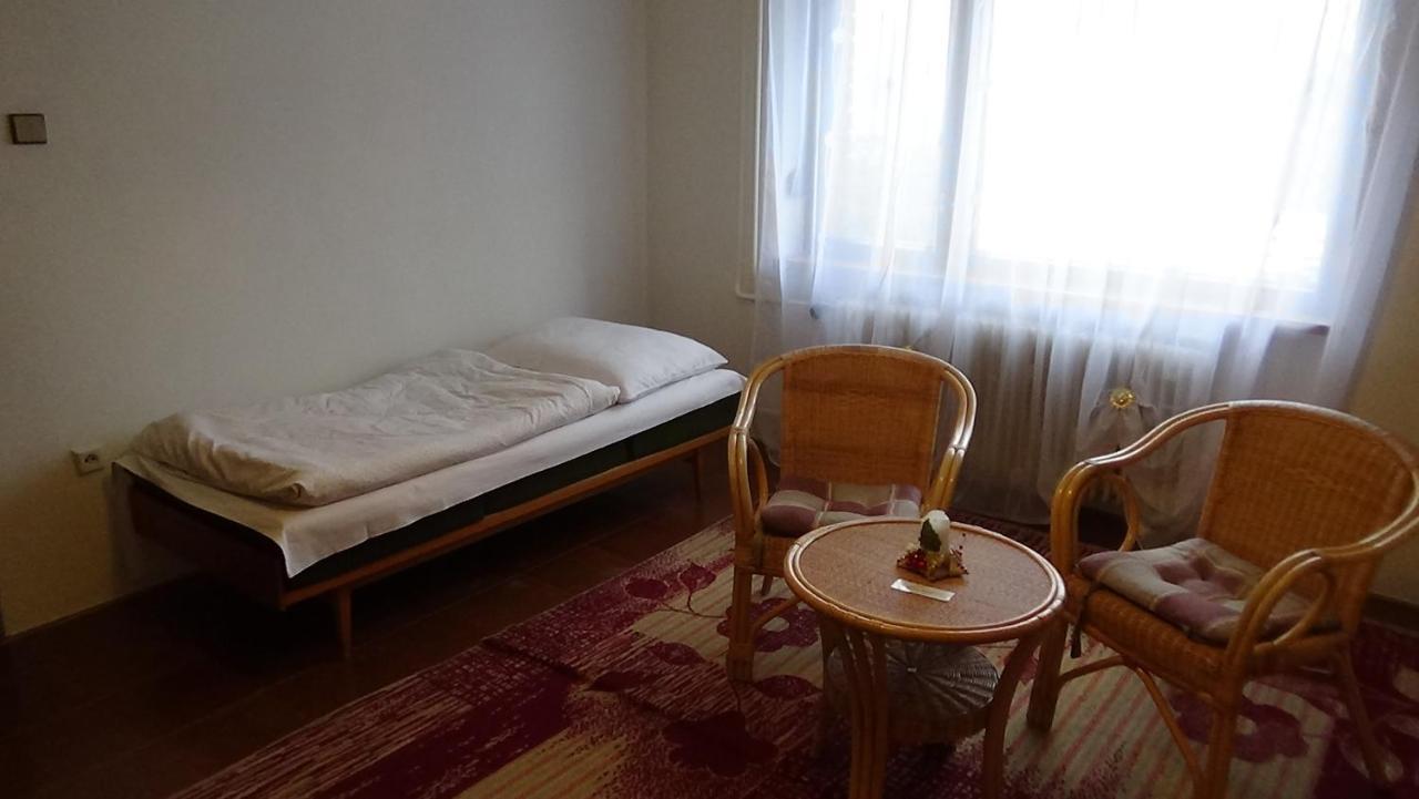 Apartman 6 Km Od Centra Banskej Bystrice Banská Bystrica Extérieur photo