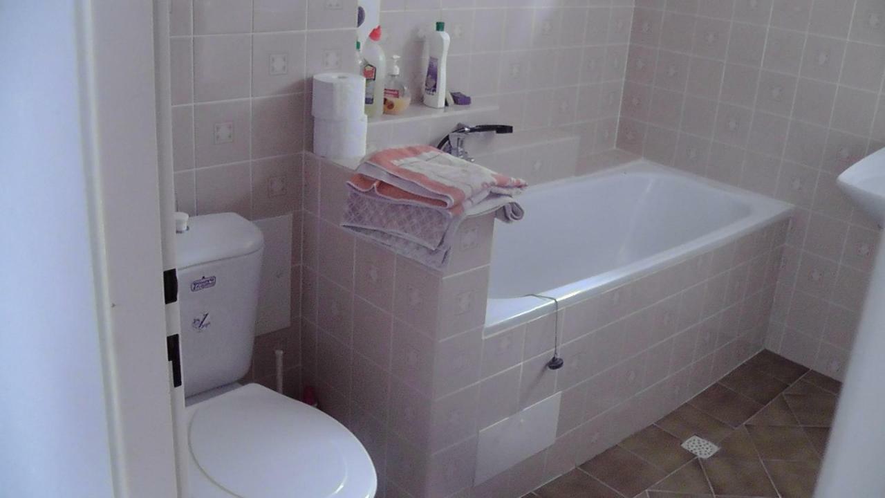 Apartman 6 Km Od Centra Banskej Bystrice Banská Bystrica Extérieur photo